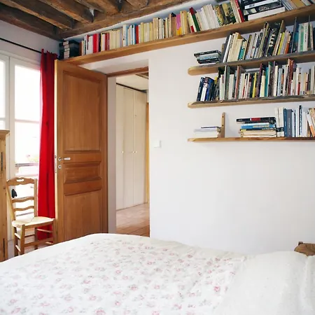 Marais Apartment *