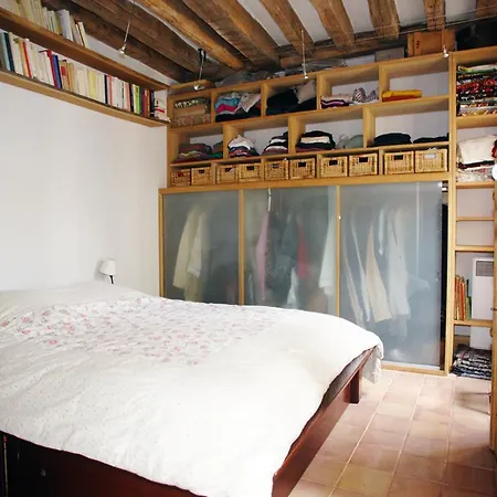 Apartment Marais